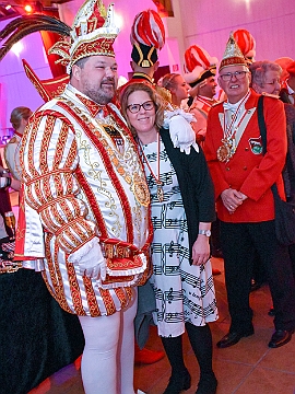 Prinzenempfang_2020-01-12_03 Prinzenempfang … Einen Tag nach seiner Ernennung zum Prinz Sascha I. wurde zum großen Duisburger „Karnevalsfamilientreffen“ in den Steinhof in Huckingen...