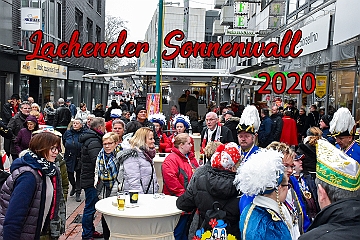 LachendSonnenw_2020-02-08_01 Premiere -„Lachender Sonnenwall“-… Der Sonnenwall 8. Februar 2020- Karnevalshochburg in der Duisburger City. Straßenkarneval, eine Gemeinschaftsveranstaltung...